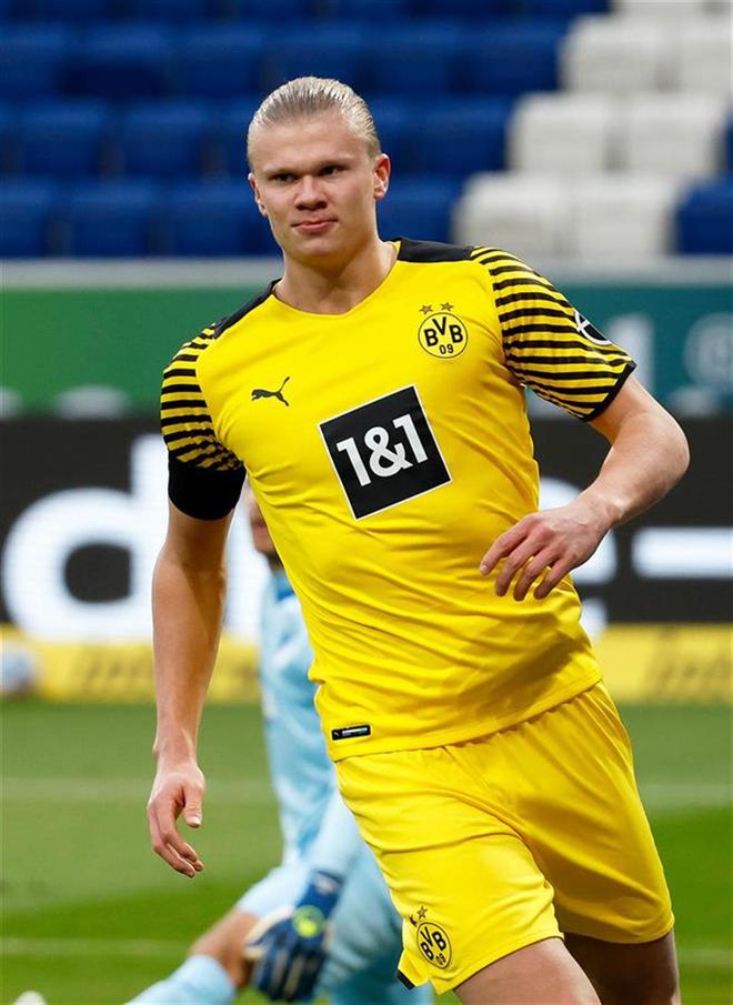 LPL主持夏安与秋晒照：抓拍出了三头六臂