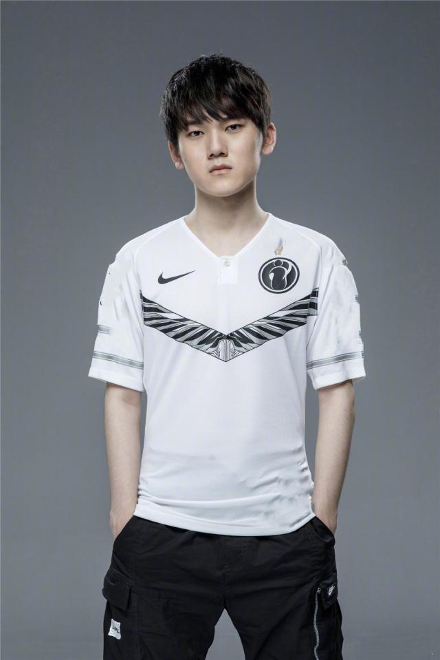 DIG官方：新赛季阵容Jensen领衔，Armut、Santorin加盟