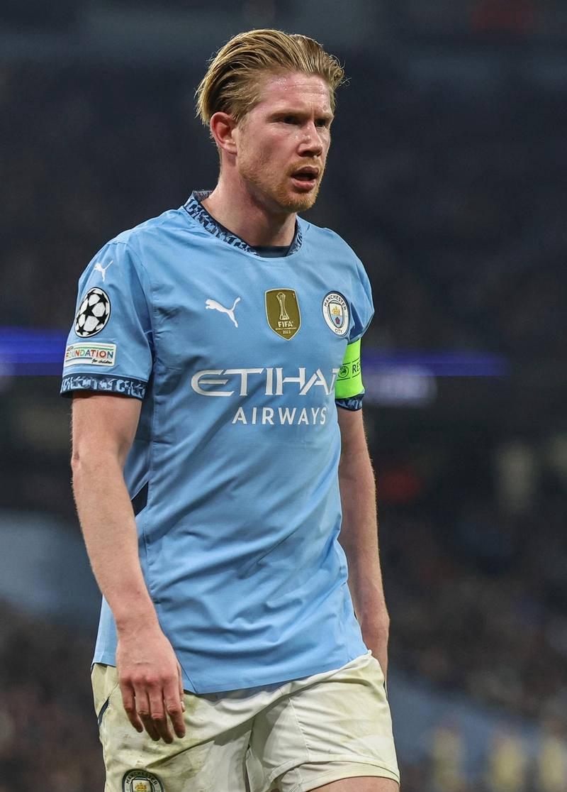 S联赛冠军被击败了？上单选手 Siwoo 展现了他的技能，作为 Dplus KIA 屠杀了整个战场，轻松击败了 T1 ！